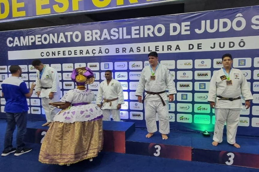 Douradenses conquistam medalhas no Campeonato Brasileiro Sub-21 de Judô