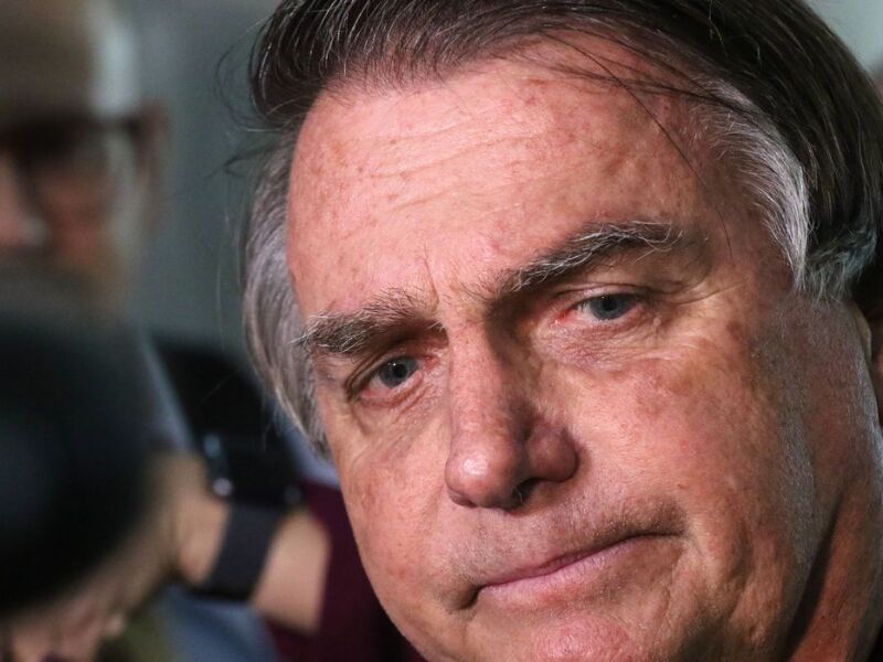 TSE multa Bolsonaro por propaganda irregular nas eleições de 2022